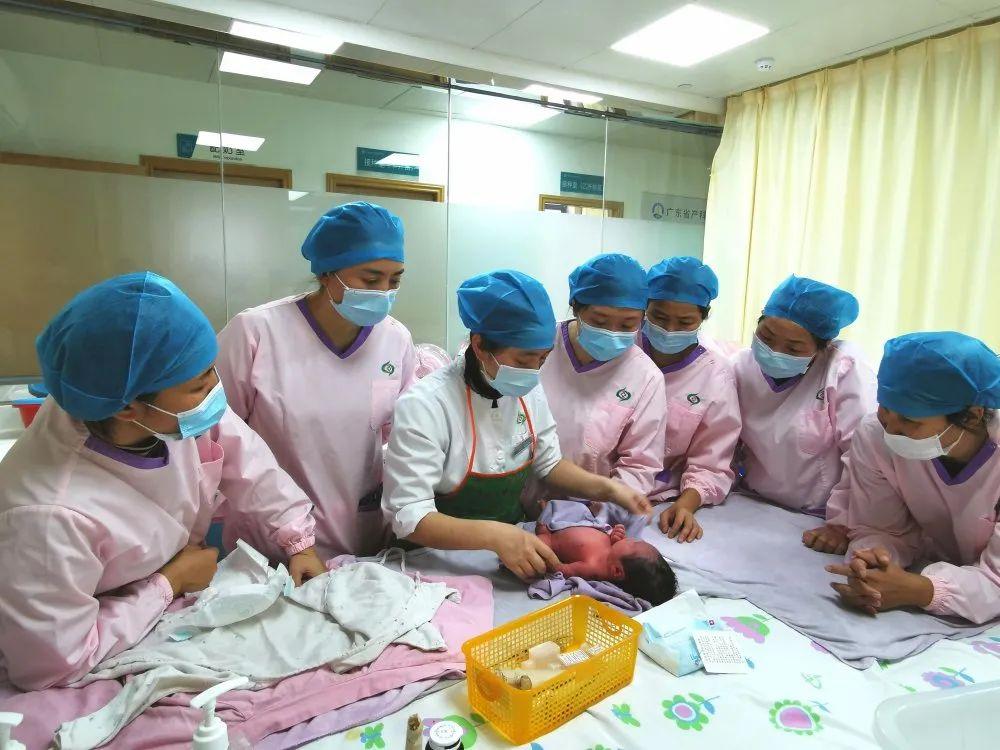 舞钢市妇婴监护型护送